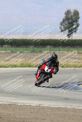 media/May-25-2025-Lets Ride (Sun) [[0ff033e448]]/B Group/1120am (Grapevine)/